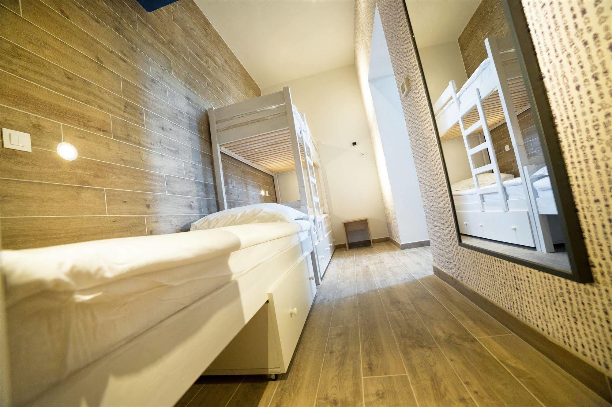 Hostel Link ลอฟราน ภายนอก รูปภาพ